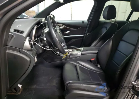 2017 Mercedes-Benz Glc 300 4Matic z USA, uszkodzony, nr VIN WDC0G4KB2HF144170